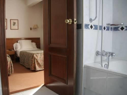 Hostal Gran Via Levante Torrevieja Exterior photo